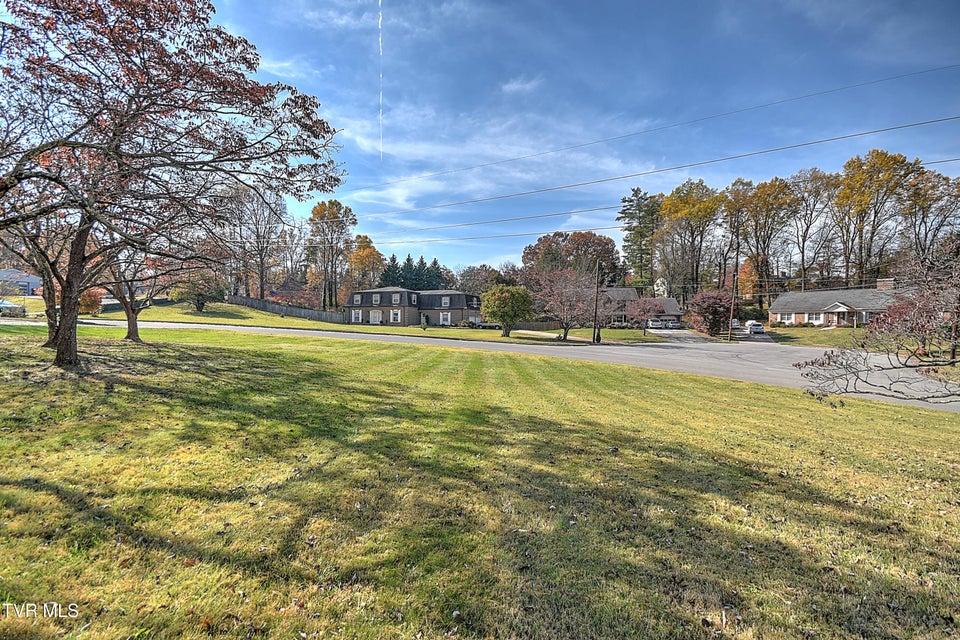 Photo #43: 1900 Northwood Drive