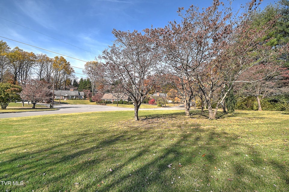 Photo #46: 1900 Northwood Drive