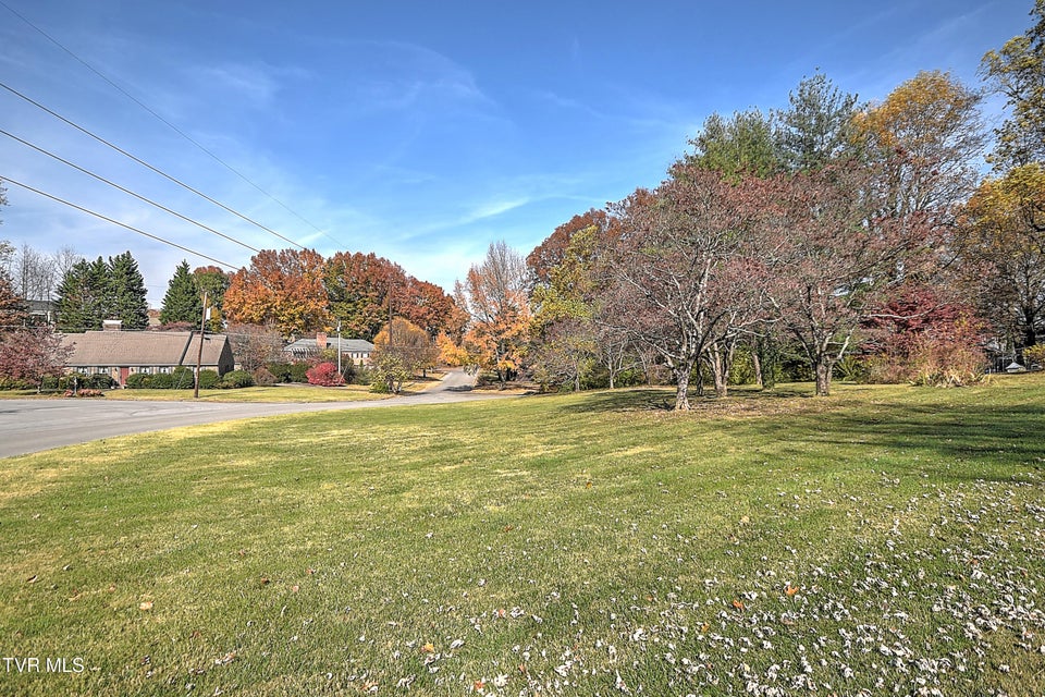 Photo #47: 1900 Northwood Drive