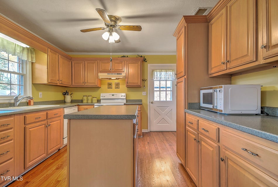 Photo #9: 1900 Northwood Drive