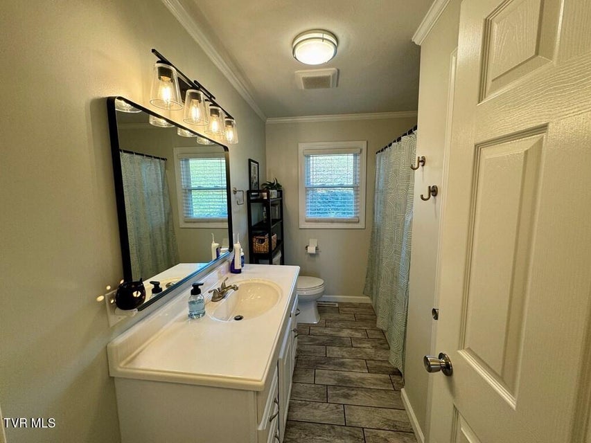 Photo #17: 218 Green Acres Drive