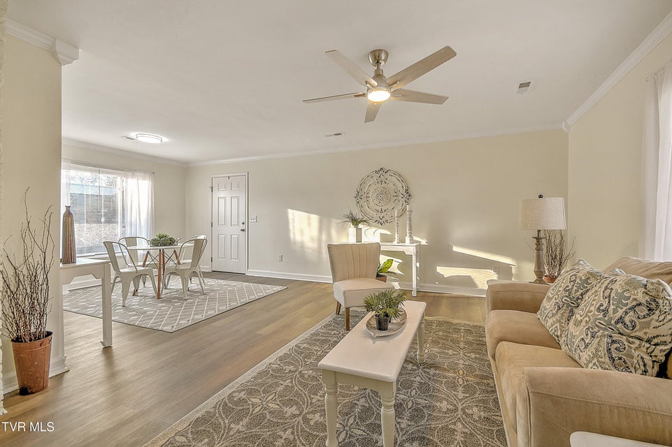 Photo #13: 1389 Ash Street