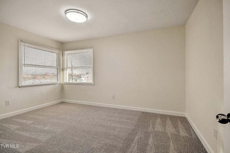 Photo #21: 1389 Ash Street