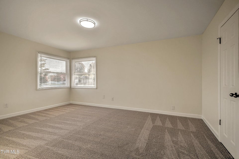 Photo #25: 1389 Ash Street