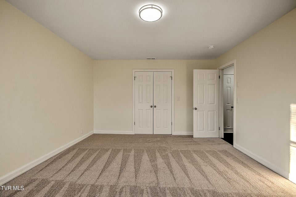 Photo #26: 1389 Ash Street