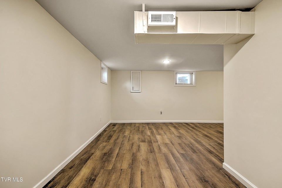 Photo #38: 1389 Ash Street