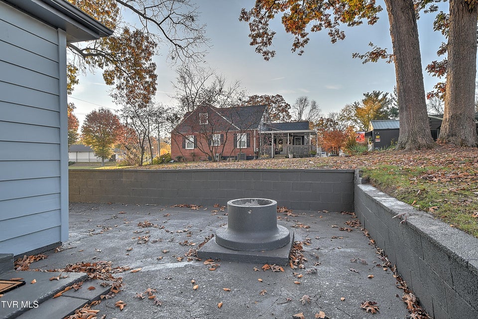 Photo #44: 1389 Ash Street