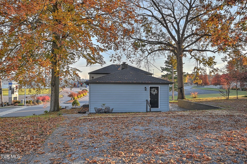 Photo #48: 1389 Ash Street