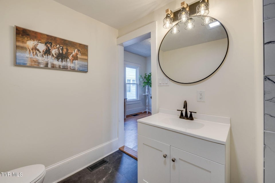 Photo #16: 610 Myrtle Avenue