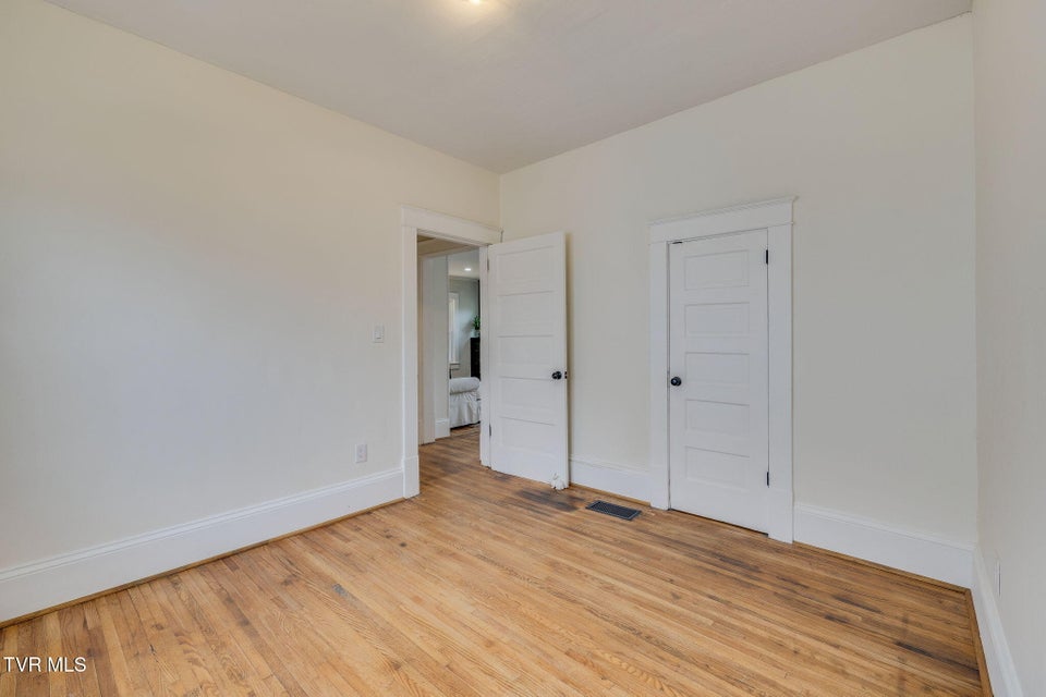 Photo #18: 610 Myrtle Avenue