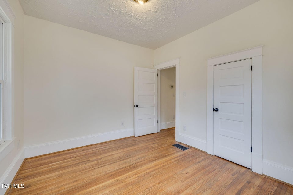 Photo #21: 610 Myrtle Avenue