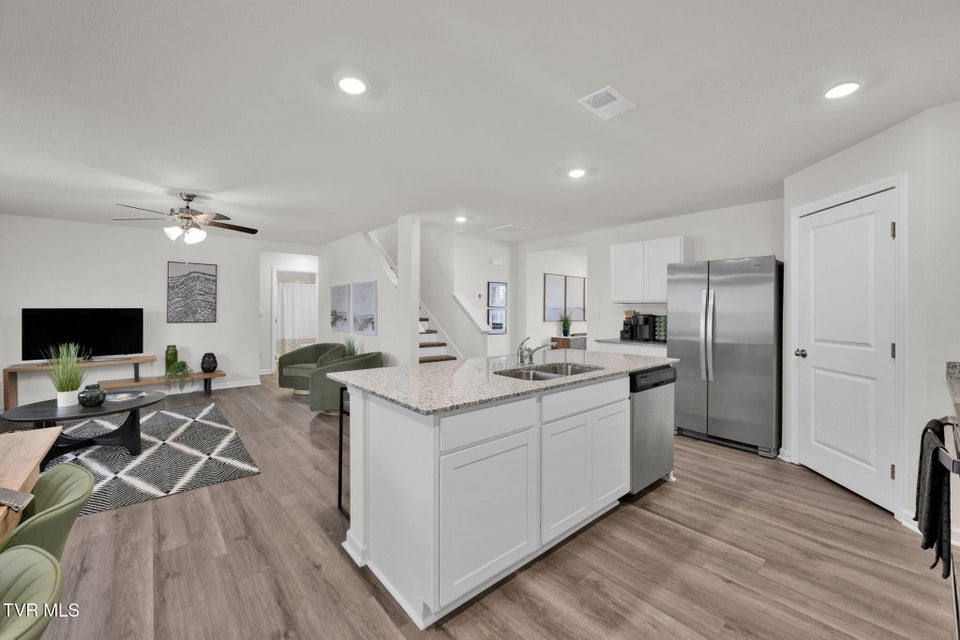 Photo #8: 1171 Aspen Terrace 