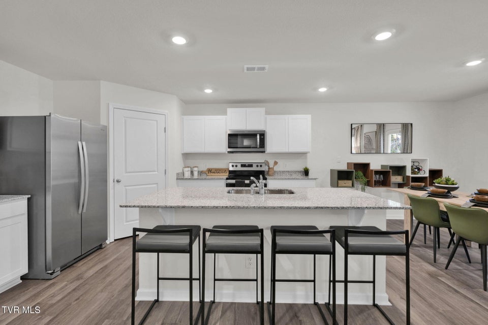 Photo #4: 699 Saint Andrews Drive 