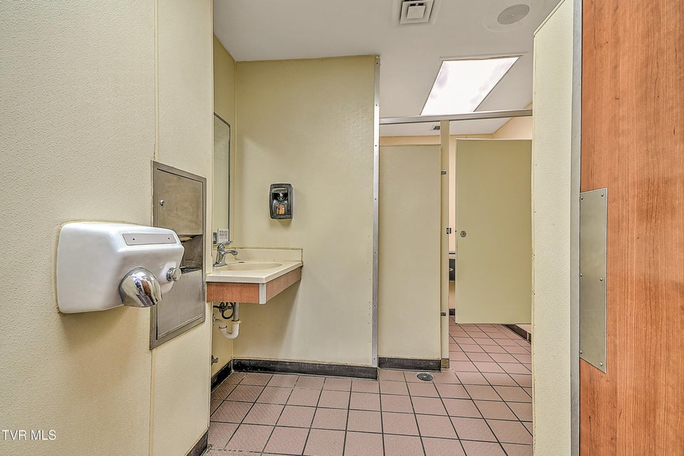 Photo #6: 1502 N Main Ave Avenue