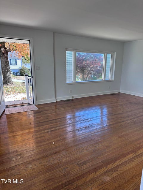 Photo #9: 526 Mount Ida Place