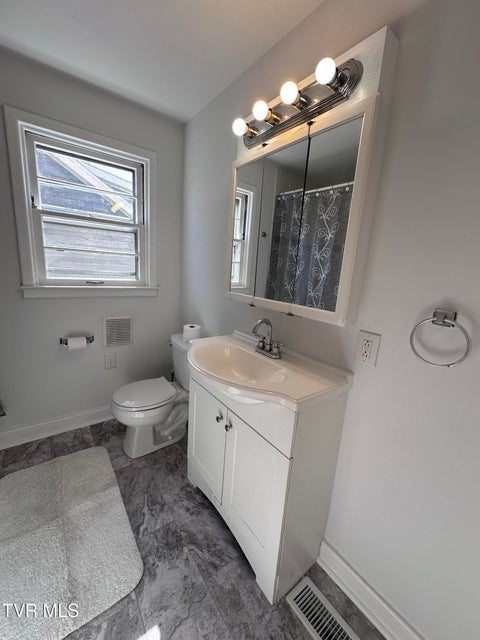 Photo #28: 526 Mount Ida Place