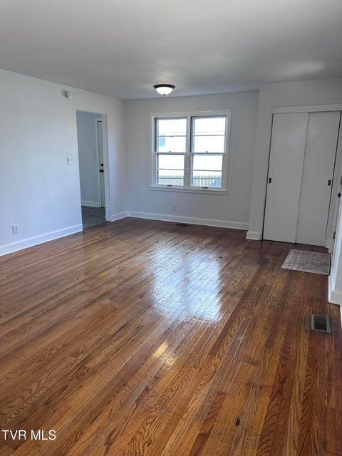 Photo #10: 526 Mount Ida Place