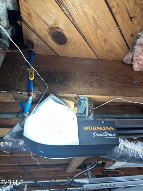 Photo #47: 526 Mount Ida Place