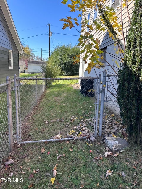 Photo #49: 526 Mount Ida Place