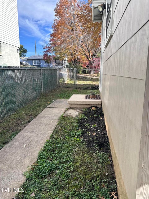 Photo #6: 526 Mount Ida Place