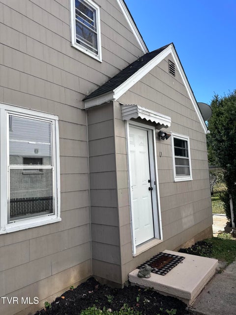 Photo #5: 526 Mount Ida Place