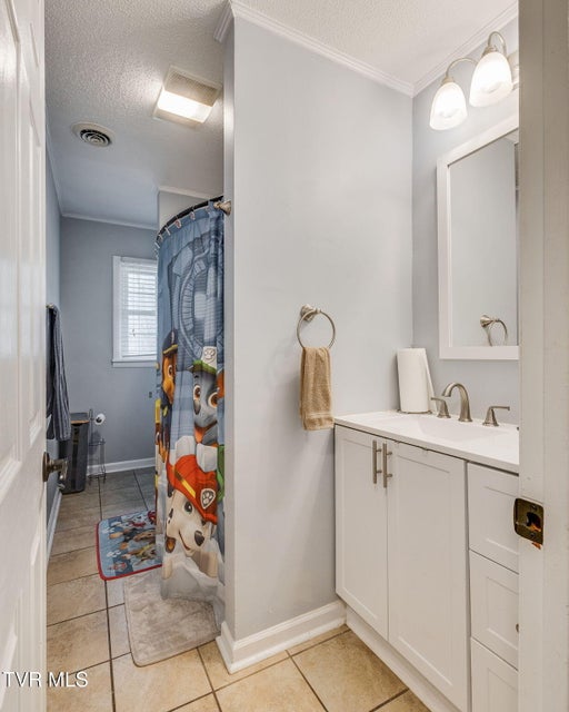 Photo #20: 237 Paramount Drive