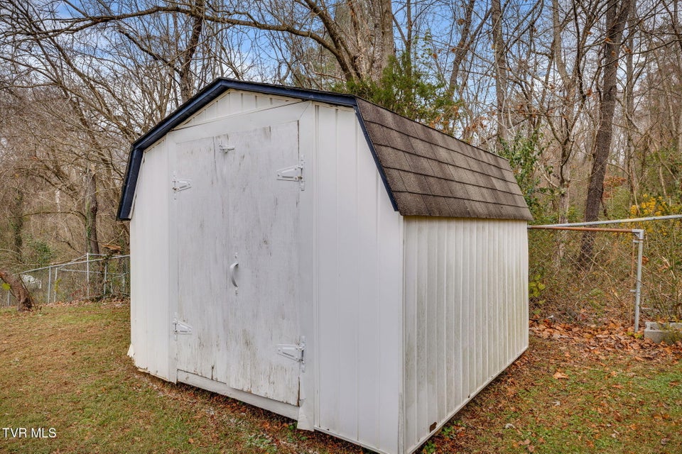 Photo #32: 237 Paramount Drive