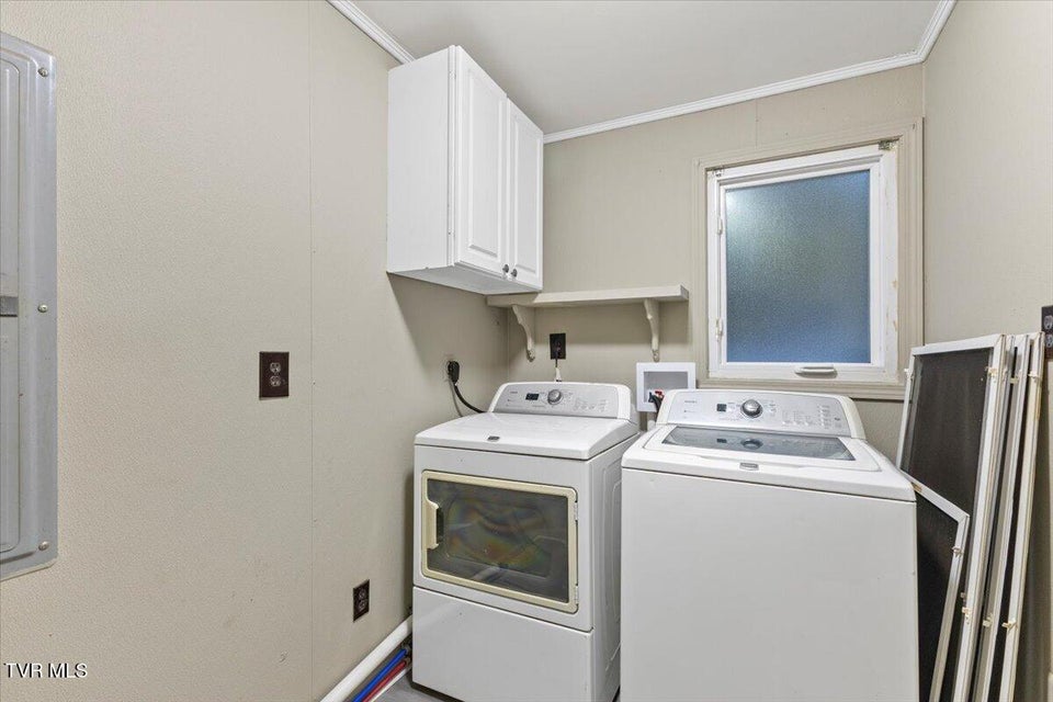 Photo #27: 306 Academy Street