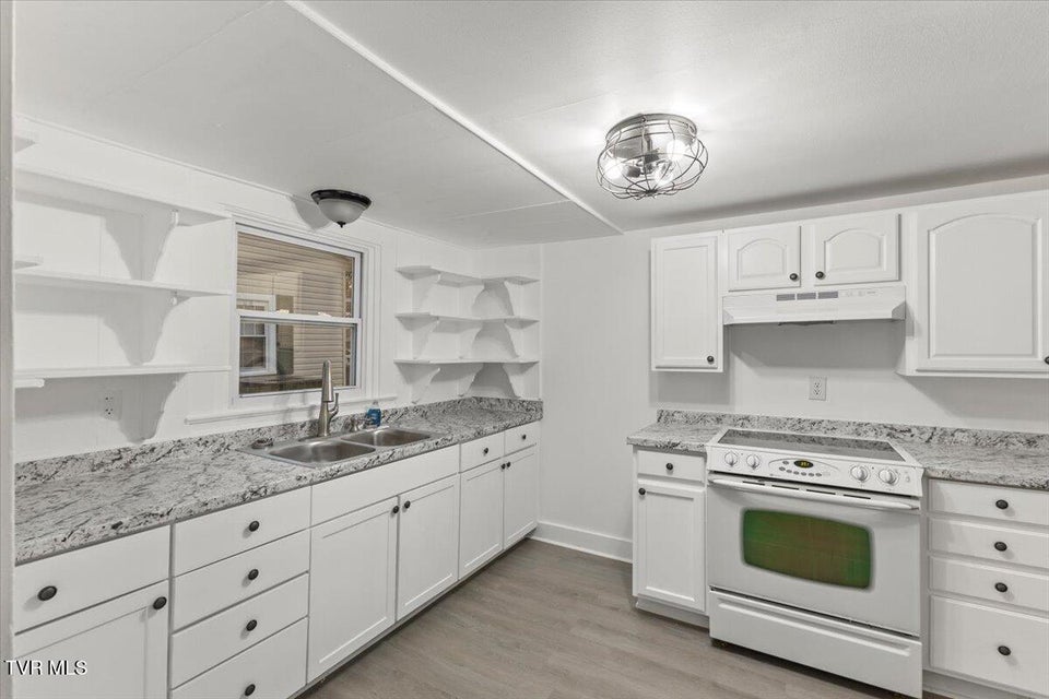 Photo #19: 306 Academy Street