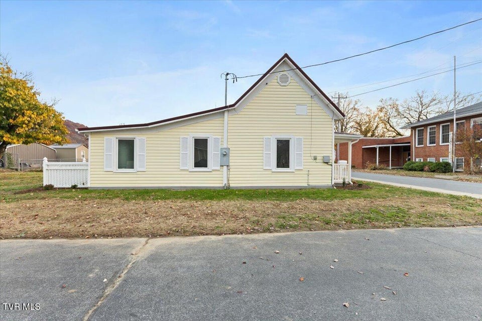 Photo #5: 306 Academy Street