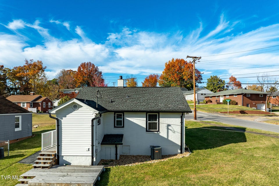 Photo #13: 1457 Garden Drive