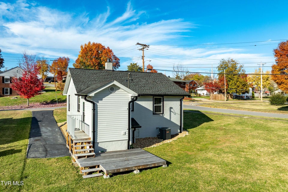 Photo #14: 1457 Garden Drive