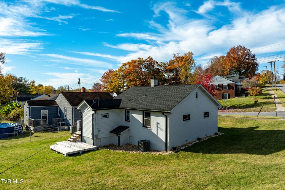 Photo #24: 1457 Garden Drive