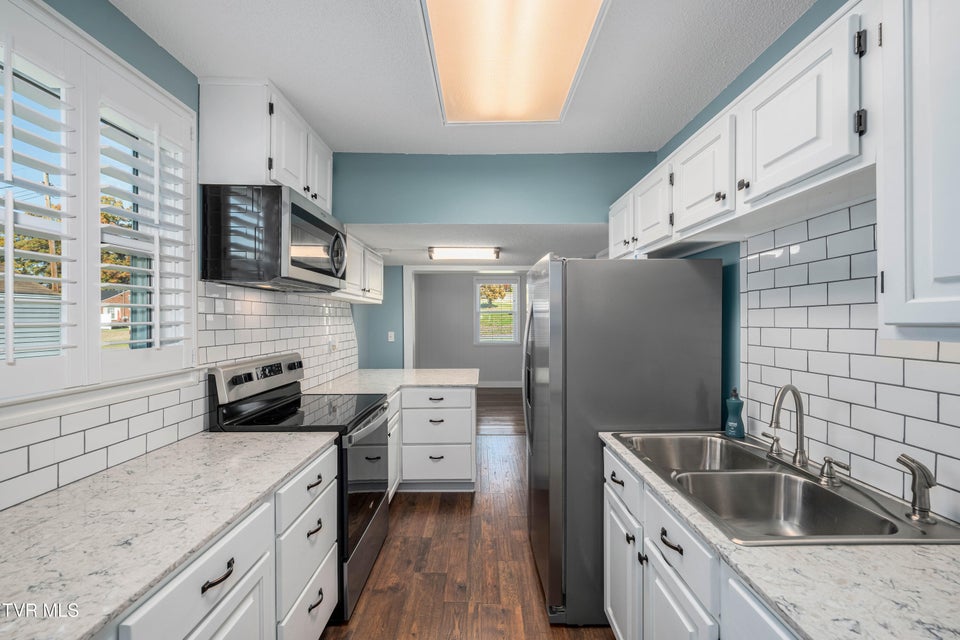 Photo #33: 1457 Garden Drive