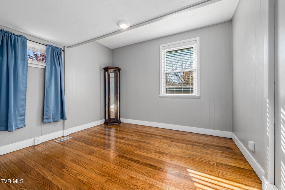 Photo #37: 1457 Garden Drive