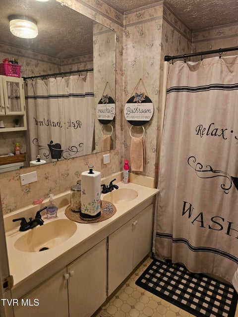 Photo #19: 5507 Thackers Road