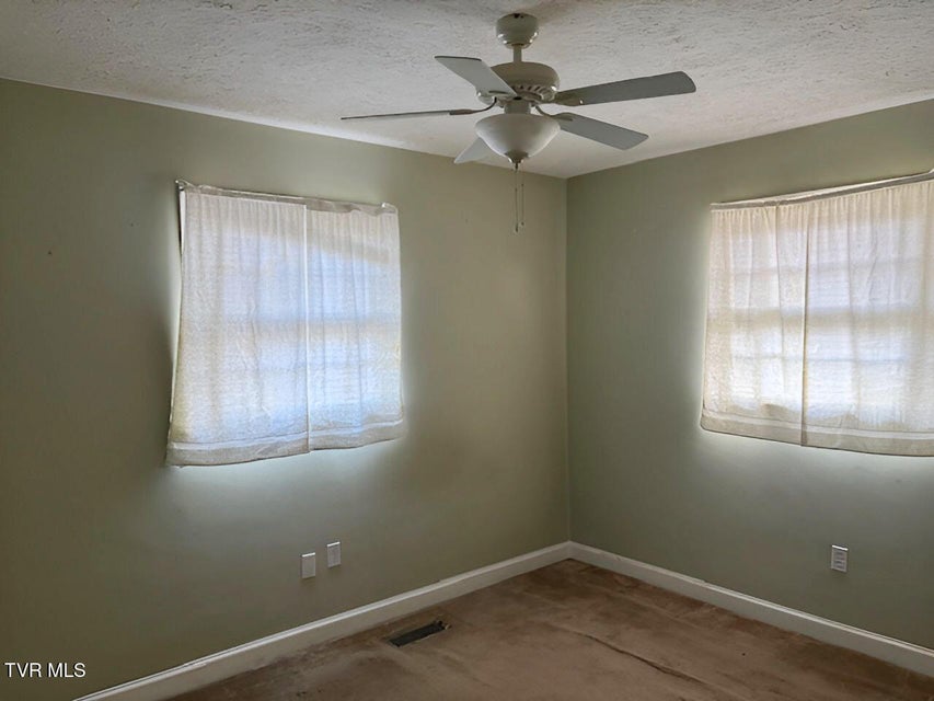 Photo #10: 210 Hemlock Road