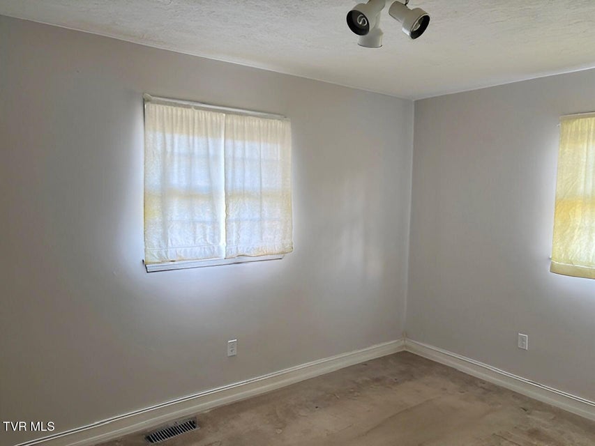 Photo #8: 210 Hemlock Road