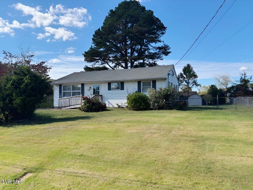 Photo #3: 210 Hemlock Road