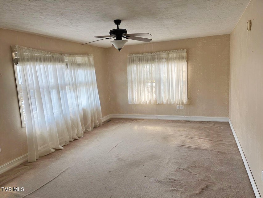 Photo #7: 210 Hemlock Road