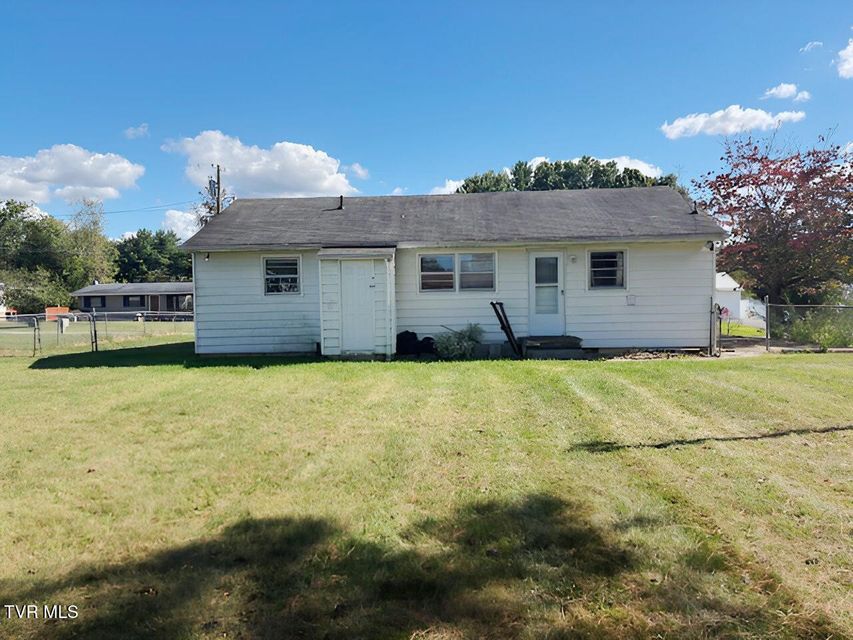 Photo #4: 210 Hemlock Road