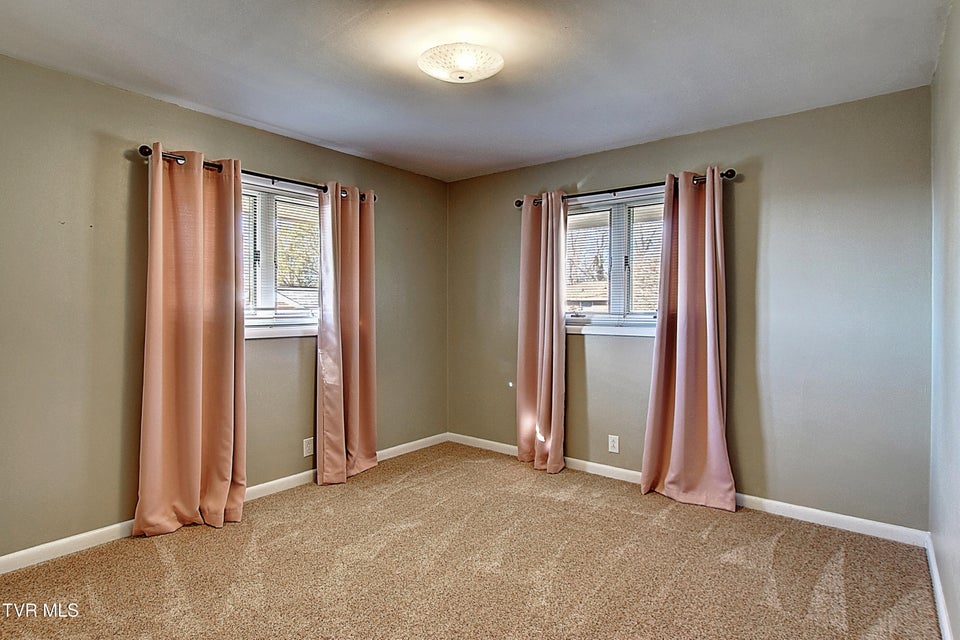 Photo #18: 528 Bays View Road