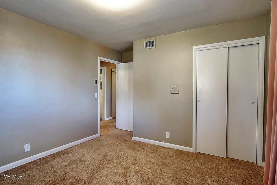 Photo #19: 528 Bays View Road