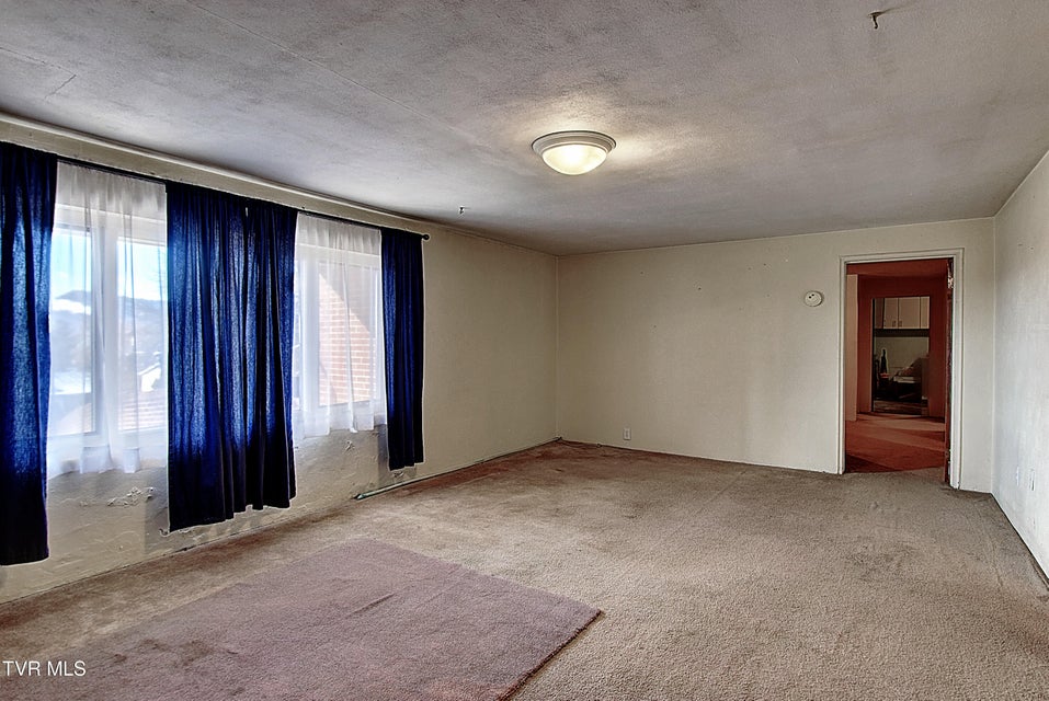 Photo #28: 528 Bays View Road