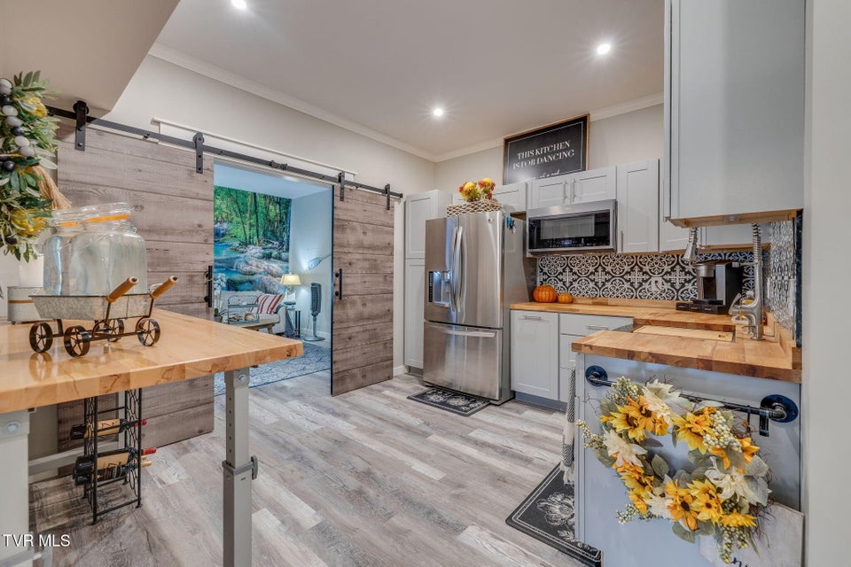 Photo #31: 818 Hales Chapel Road