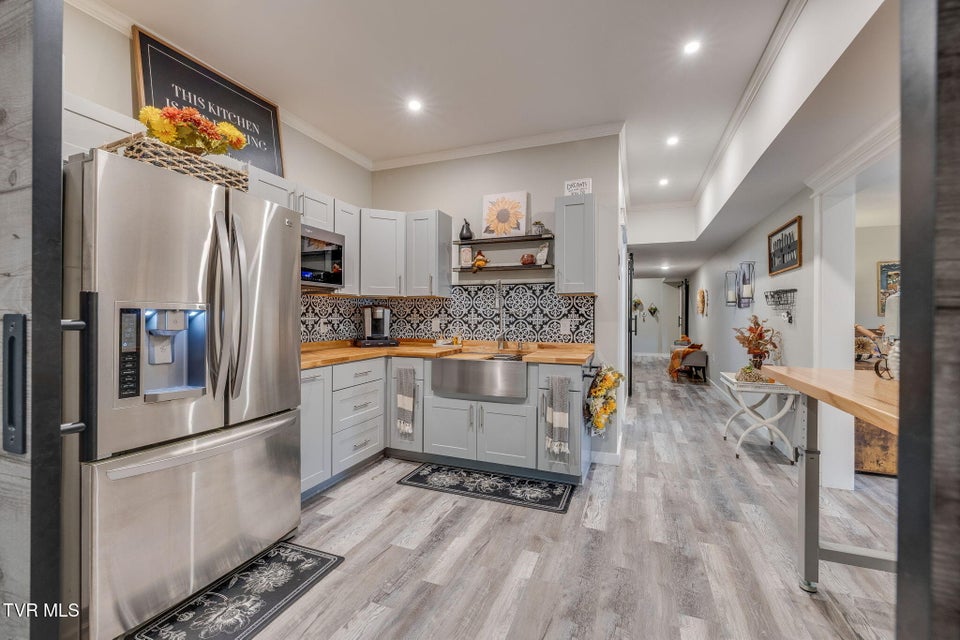 Photo #33: 818 Hales Chapel Road