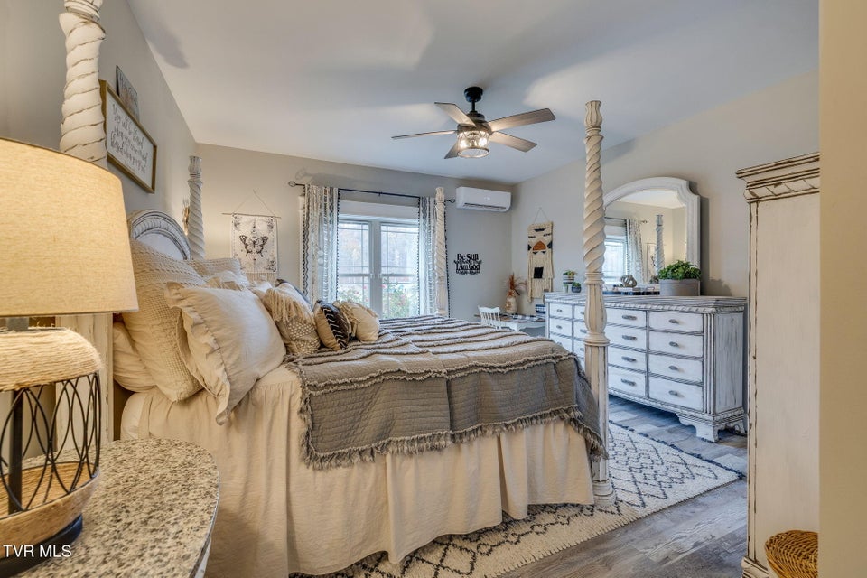 Photo #38: 818 Hales Chapel Road