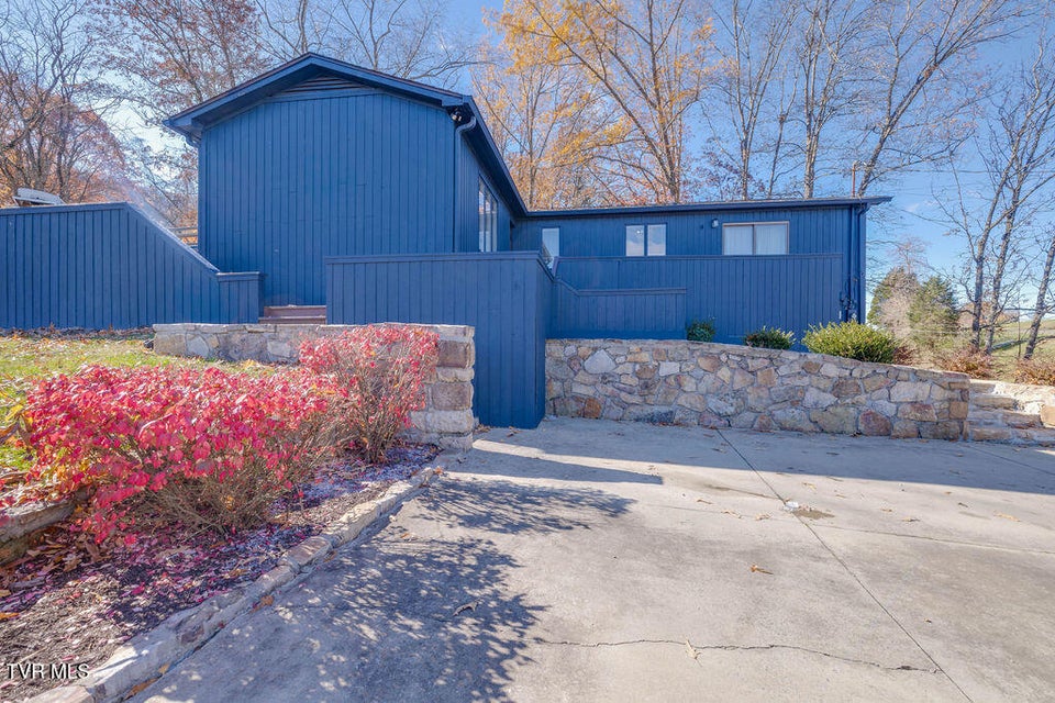 Photo #3: 2005 Malvern Drive