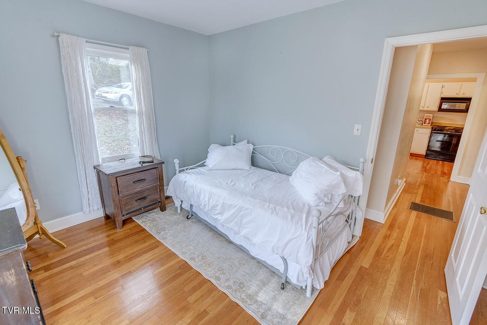 Photo #13: 203 Cherokee Street