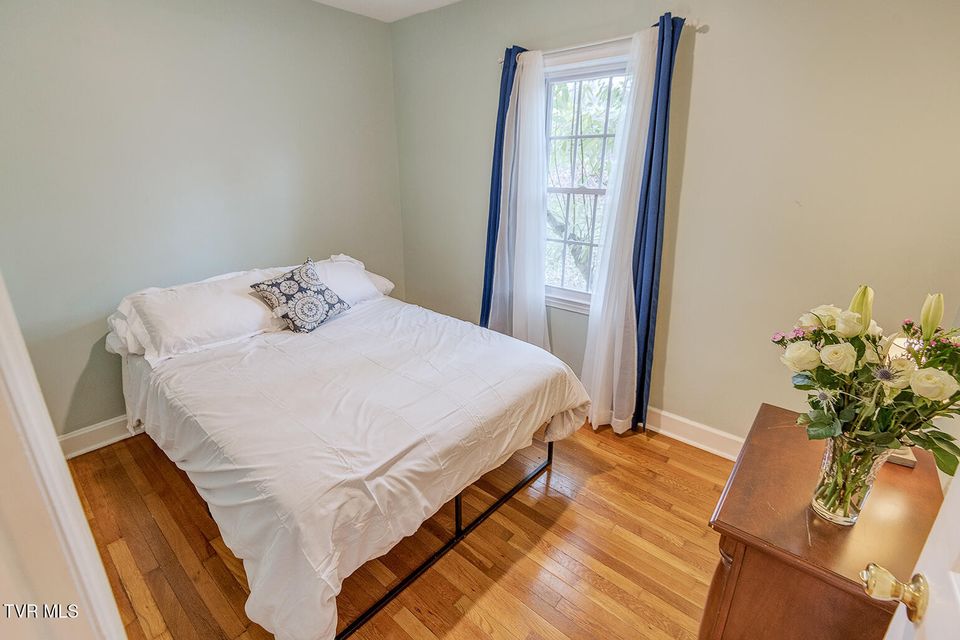 Photo #16: 203 Cherokee Street